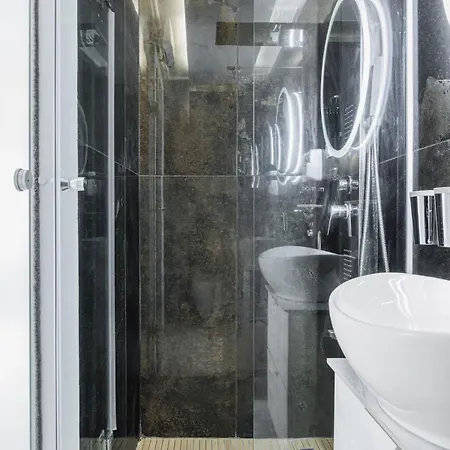 Elegant - Hamam View